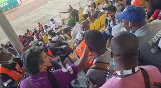 Cameroun-Can 2021: bagarre entre journalistes au stade Omnisports de Yaoundé.Actualité au Cameroun