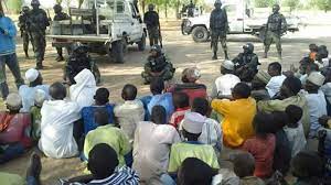  Cameroun- Extrême-nord : 11 membres de Boko Haram déposent les armes