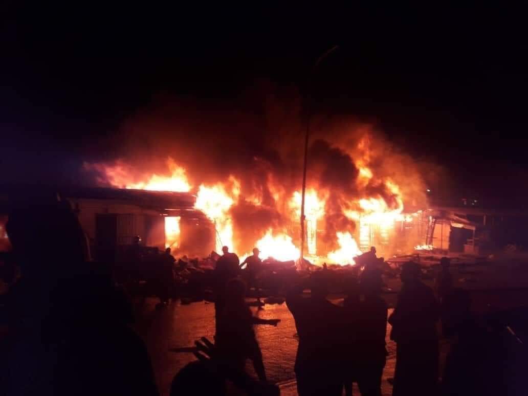 Cameroun – Marché Etoudi à Yaoundé. Un incendie ravage une dizaine de boutiques. Actualité au Cameroun