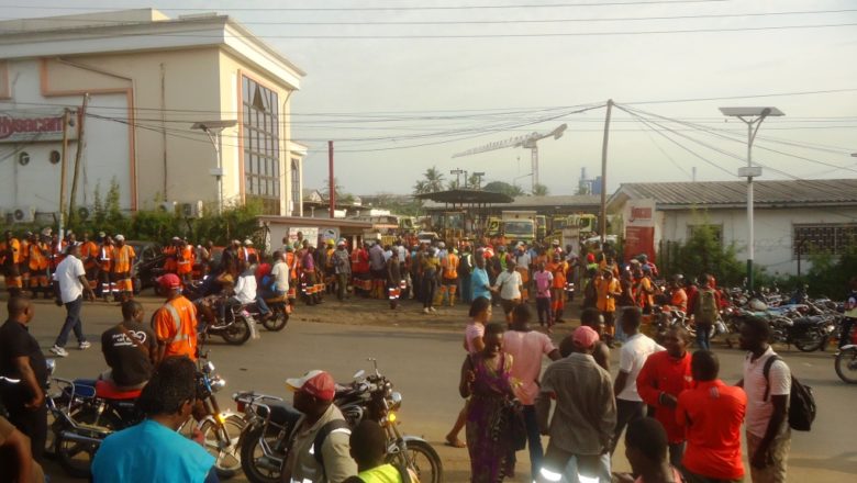 Cameroun- Mouvement d’humeur : Les employés d’Hysacam manifestent à Yaoundé!