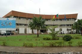  Cameroun-Université de Douala: les enseignants reprennent les cours.