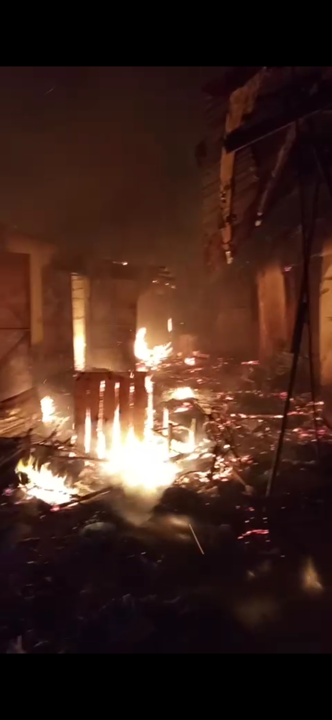 Marché de Foumbam en feu. Actualités au Cameroun