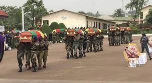 Cameroun - Douanes: Honneurs militaires à deux douaniers tombés au front. Actualité au Cameroun