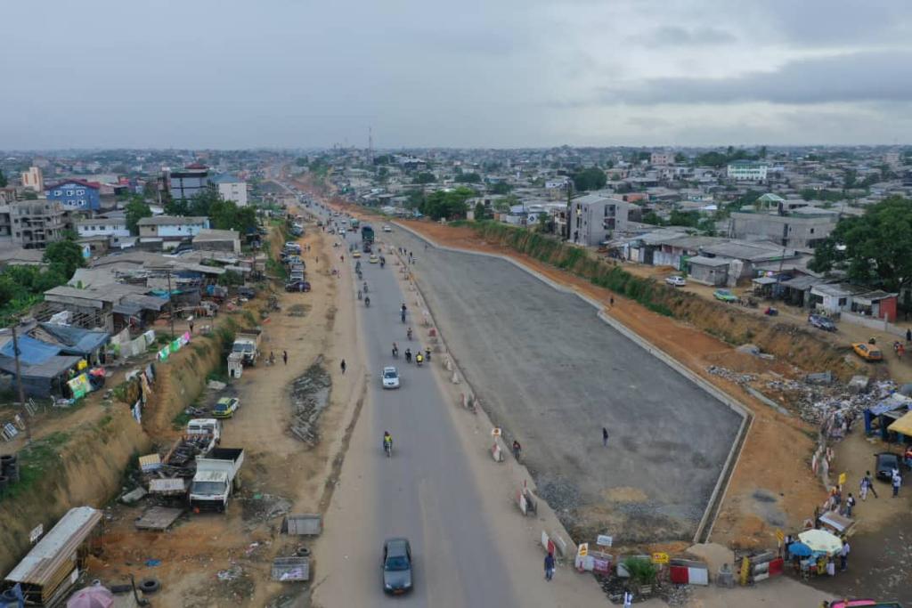 Entrée Est de la ville de Douala : les travaux de la phase 2 estimés à 20,60%. Actualité au Cameroun