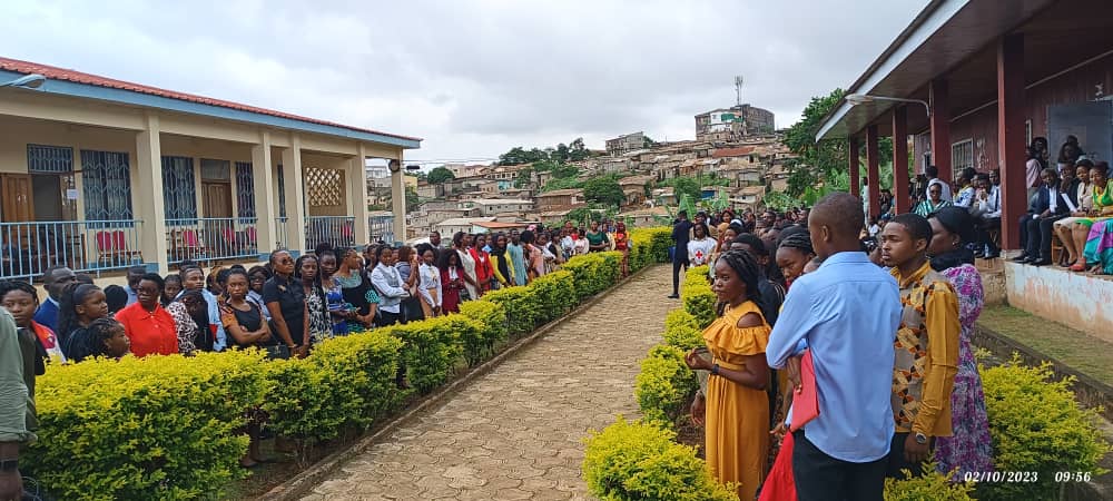 Rentrée académique : L’ESSTIC met l’accent sur le code vestimentaire. Actualité au Cameroun