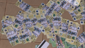 des faux billets de banque