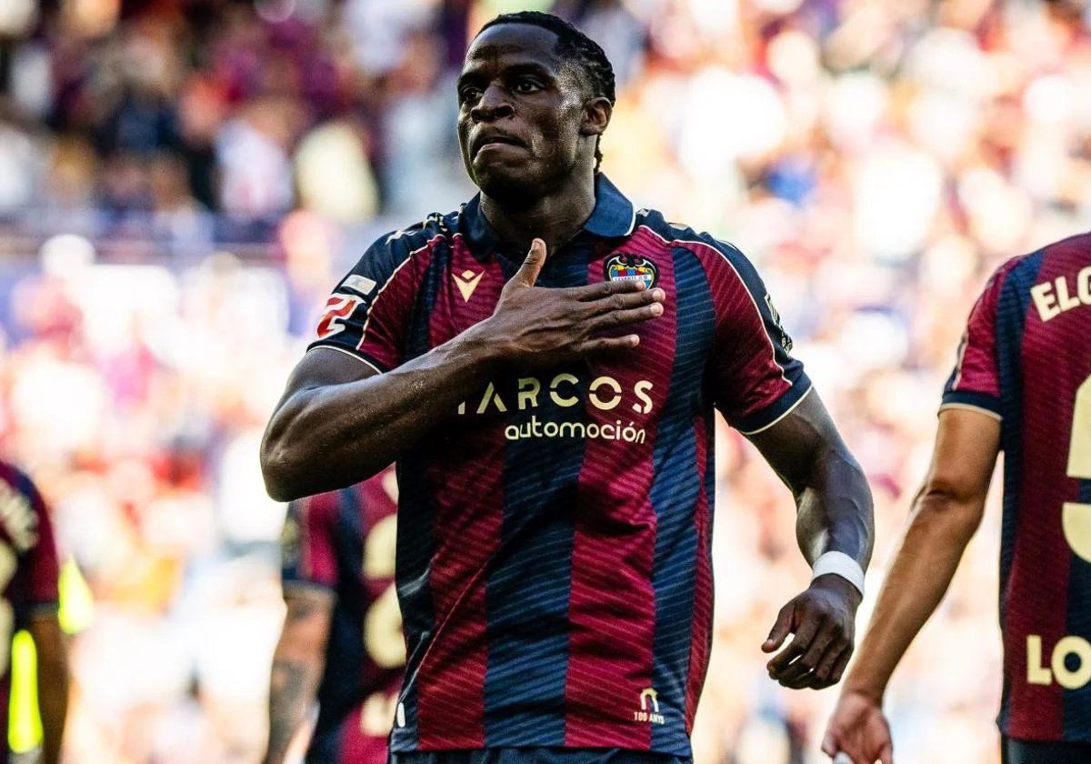 Aurélien Chedjou encense Karl Etta Eyong : « Un attaquant qui s’intègre immédiatement »