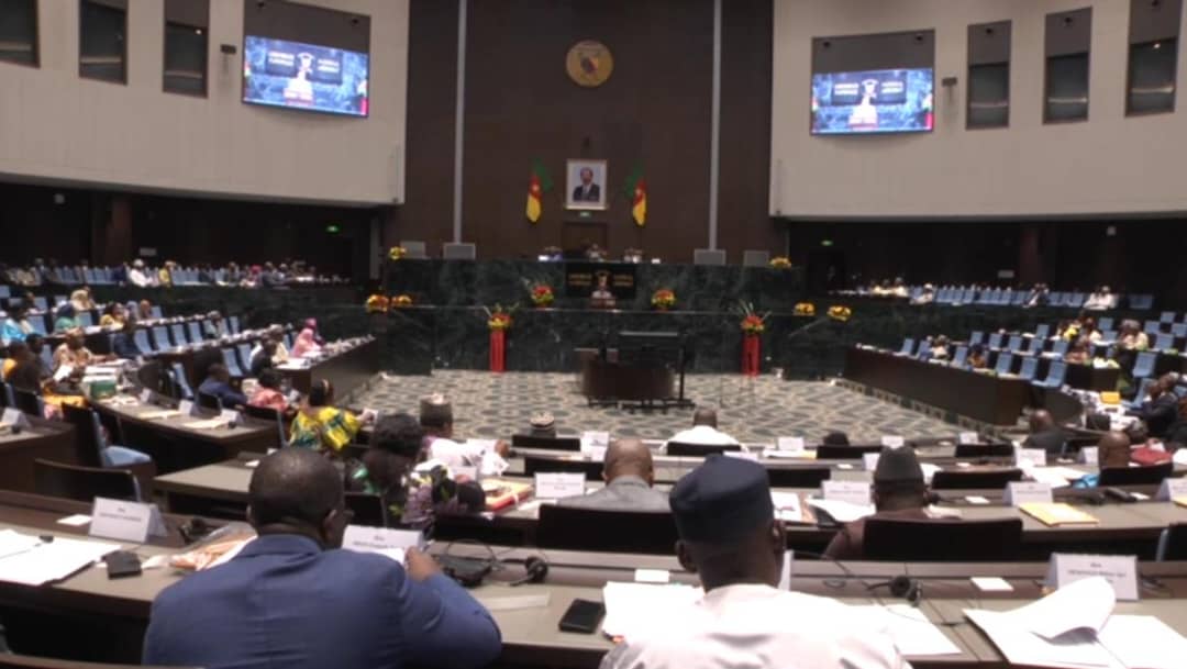 Budget 2026 : l’Assemblée nationale adopte un plan à 8 816,4 milliards FCFA