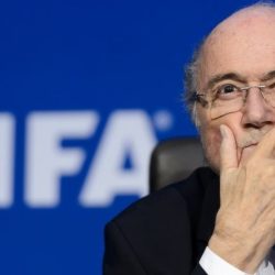 Michel Platini et Sepp Blatter condamnés à de la prison avec sursis. Actualités à l'international