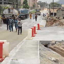 Yaoundé : on fait la revue des chantiers. Actualité au Cameroun