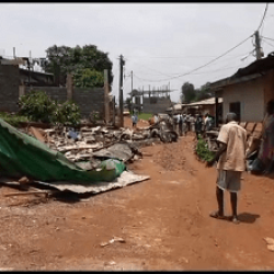 Drame : l’écroulement d’un mur fait un mort à Yaoundé. Actualité au Cameroun