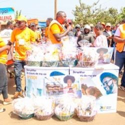 Fêtes de fin d'année: Orange Cameroun distributeur de cadeaux! Actualité au Cameroun