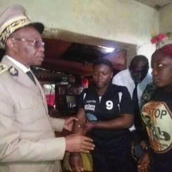 Cameroun - Attaque meurtrière de Kumbo : le gouverneur Adolphe Lélé lAfrique au chevet de familles des victimes ! Actualité au Cameroun